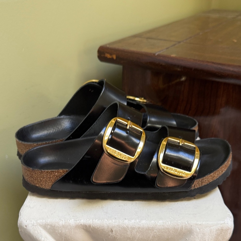 Birkenstock Arizona Black Sandals with big Gold Buckles - Picture 6 of 9